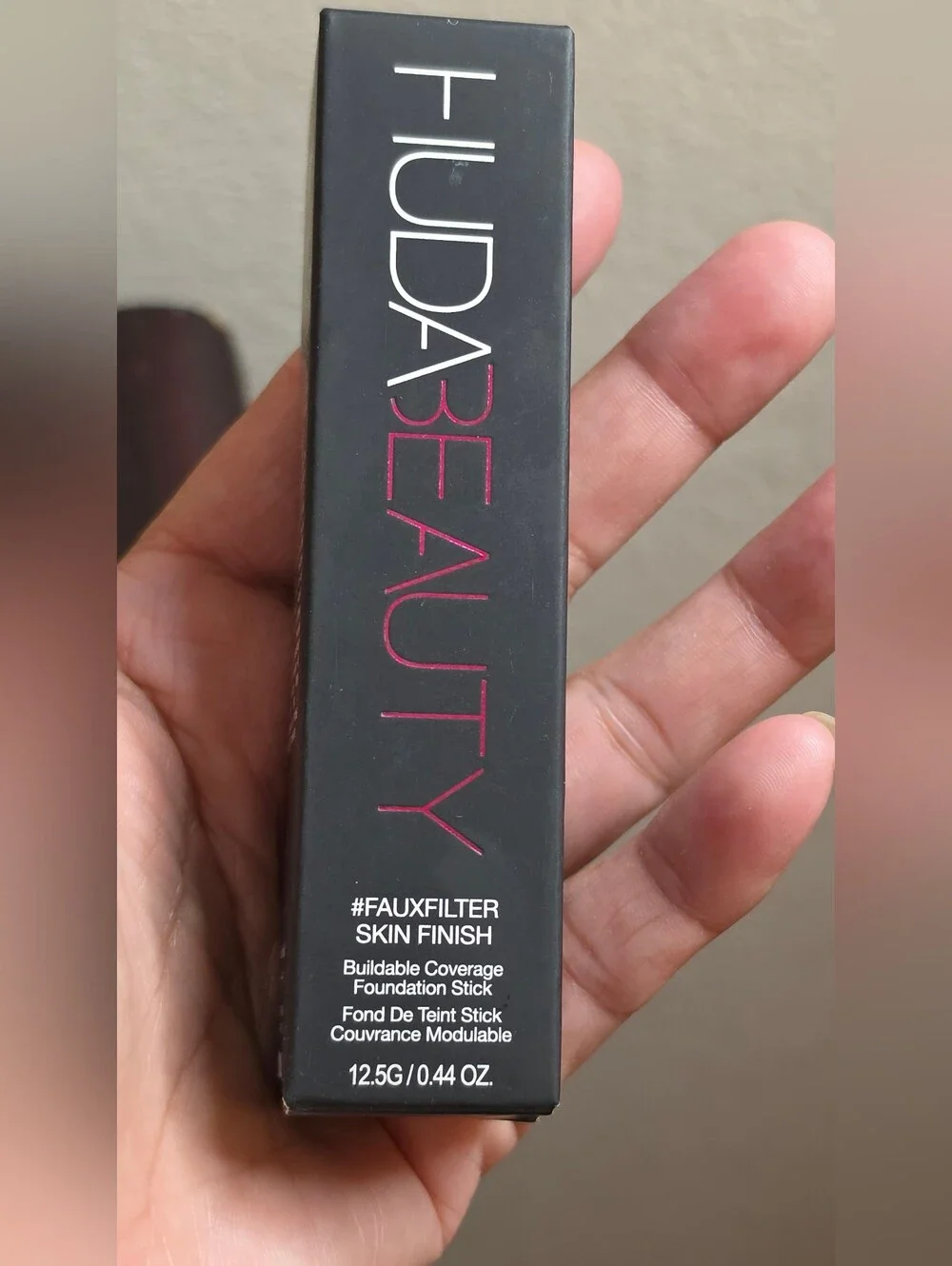HUDA BEAUTY Fauxfilter Cinnamon Foundation Stick
